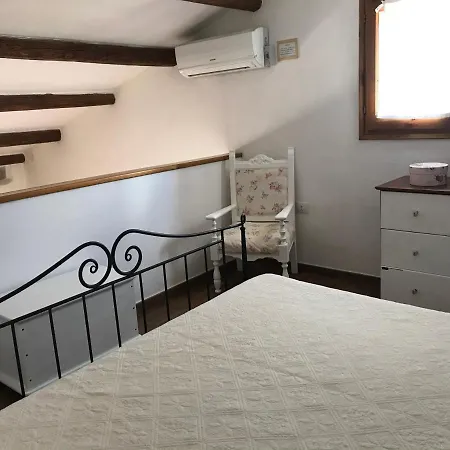 Studio Apartments-ucuppu Carloforte (Isola di San Pietro)